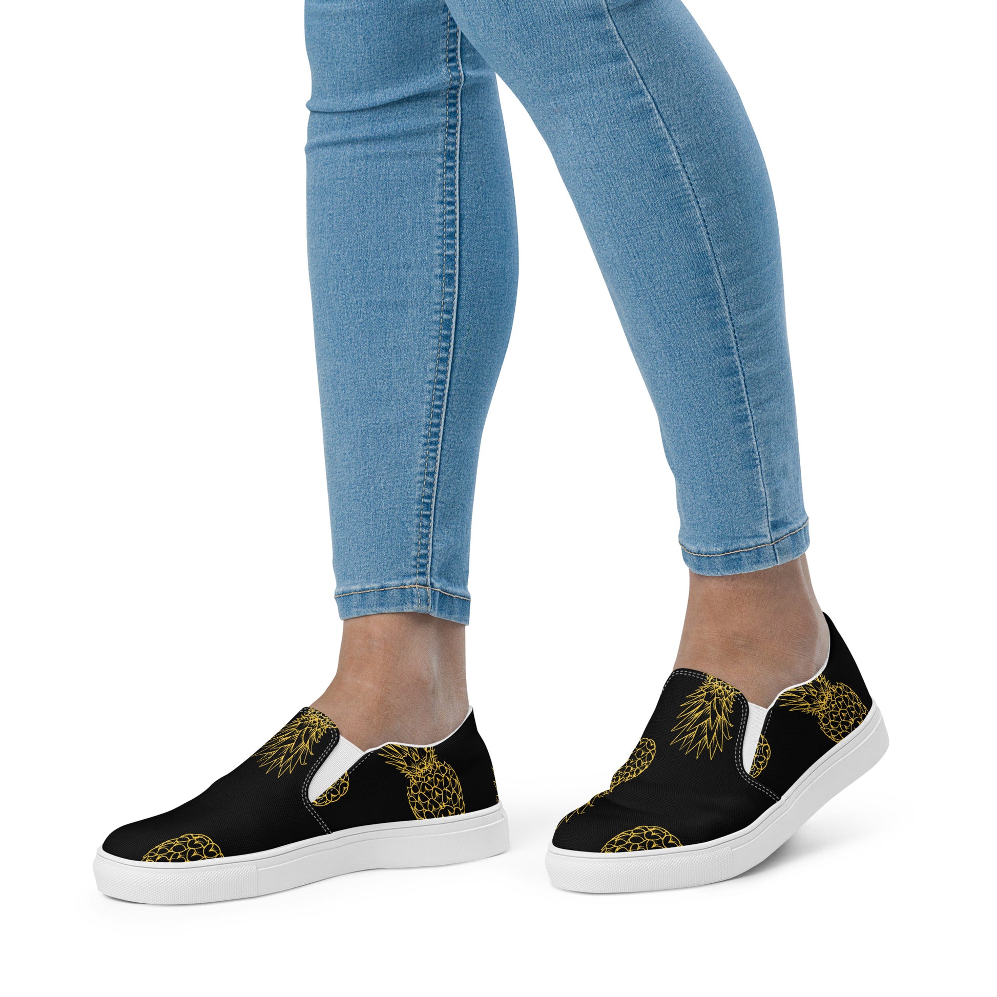 Pineapple Bliss Women's Slip-On Canvas Shoes - FLAKOUT